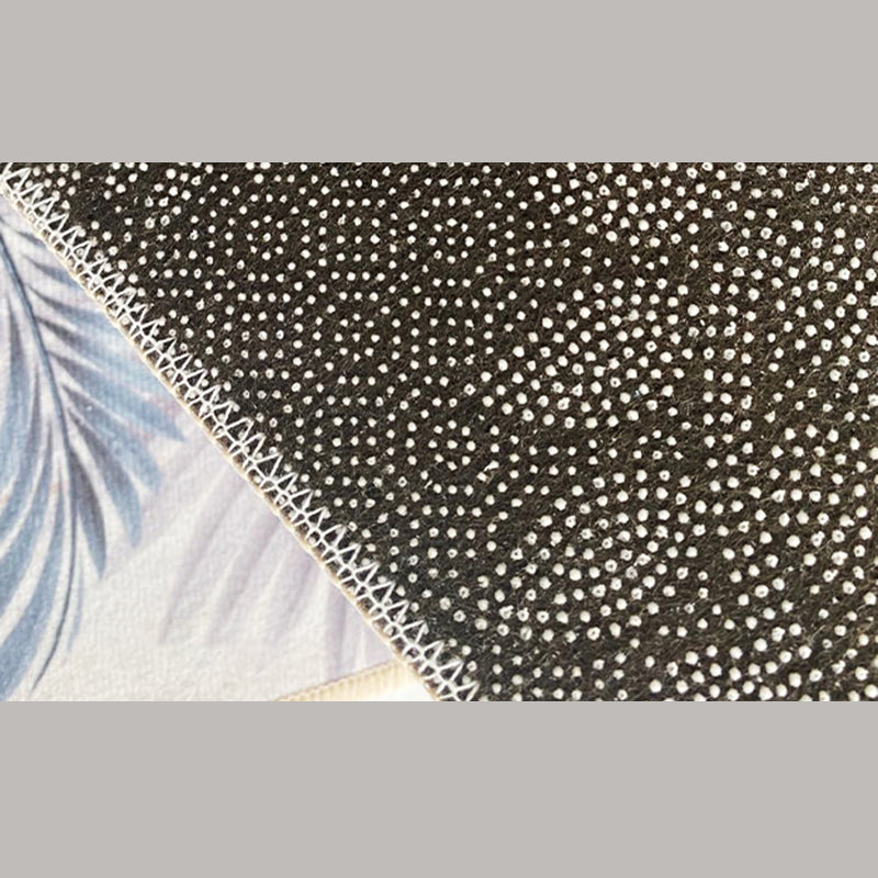 Trendy Dark Colored Rug Modern Graphic Design Rug Polyester Stain Resistant Carpet for Living Room