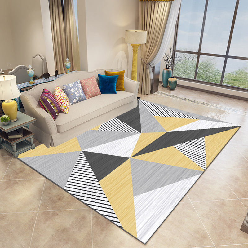Colorful Triangle Pattern Rug Trendy Polyester Area Rug Friendly Washable Carpet for Living Room