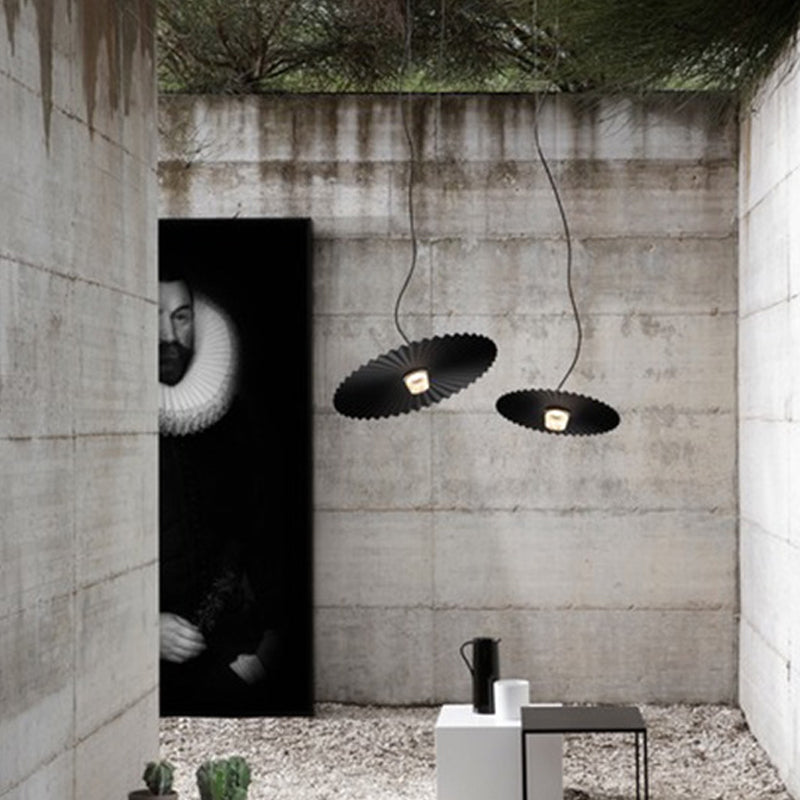 Circle Metal Hanging Light Modernist 1 Head Black/Gold Ceiling Suspension Lamp for Living Room