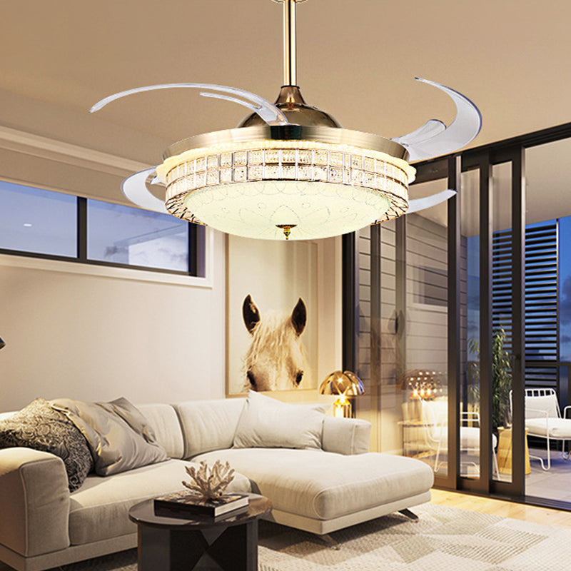GOLD-Finish Semi Flush Light mit Lüfter Moderne LED 8-Blatt 6-Wind-Geschwindigkeit Downrod Deckenventilator mit Kuppel Acrylschatten