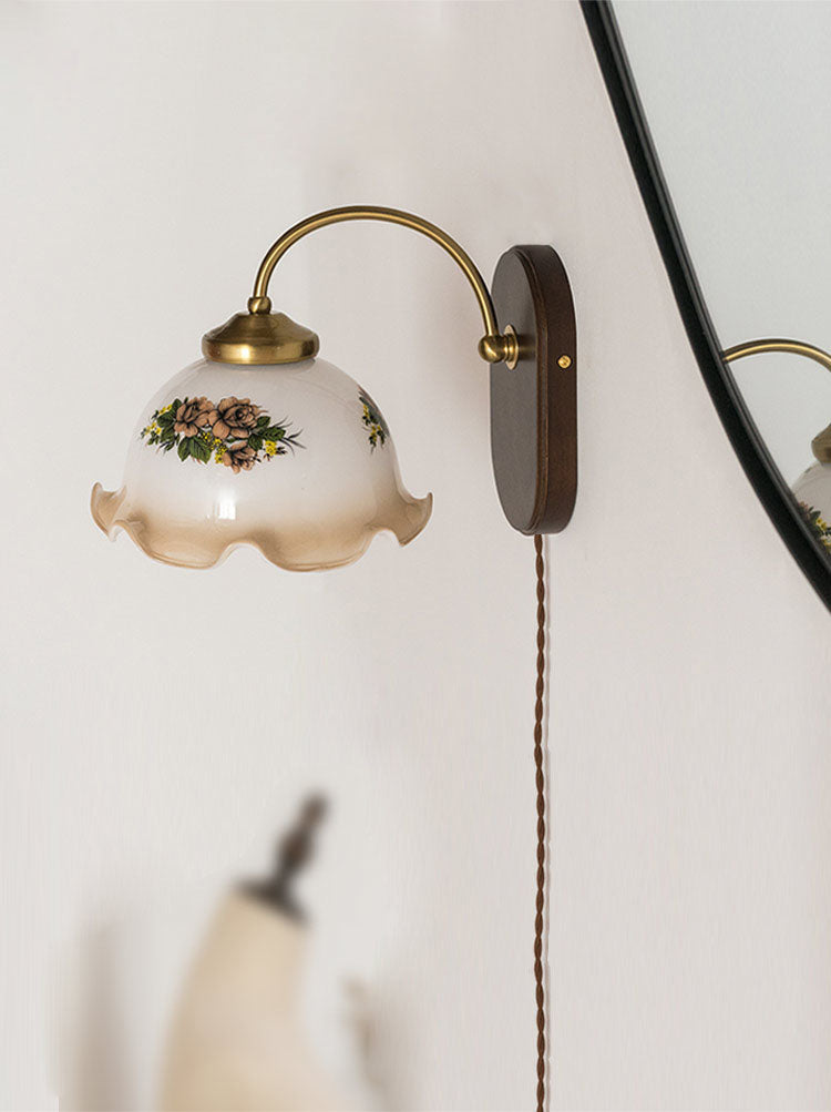 Contemporary Armed Wall Mounted Light Fixture 1-Light Glass Sconce Light for Bedroom