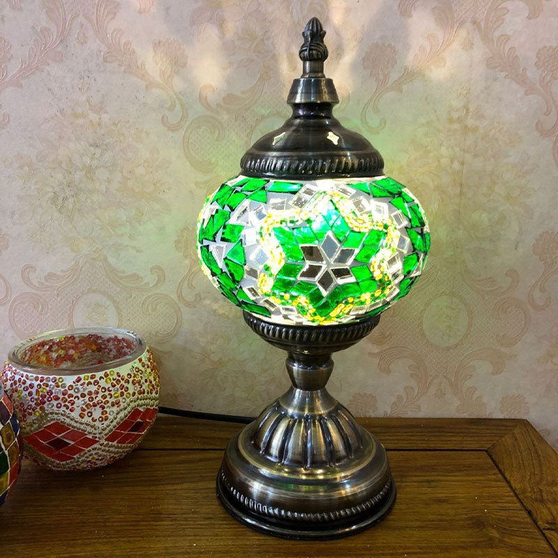 Single-Bulb Nightstand Light Retro Spherical Stained Glass Table Lamp for Bedroom