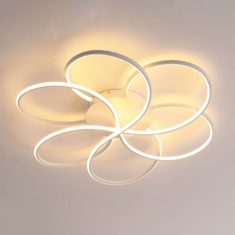 Nordic LED Ceiling Flush Mount Light Flower-Shaped Ceiling Lighting with Metal Shade
