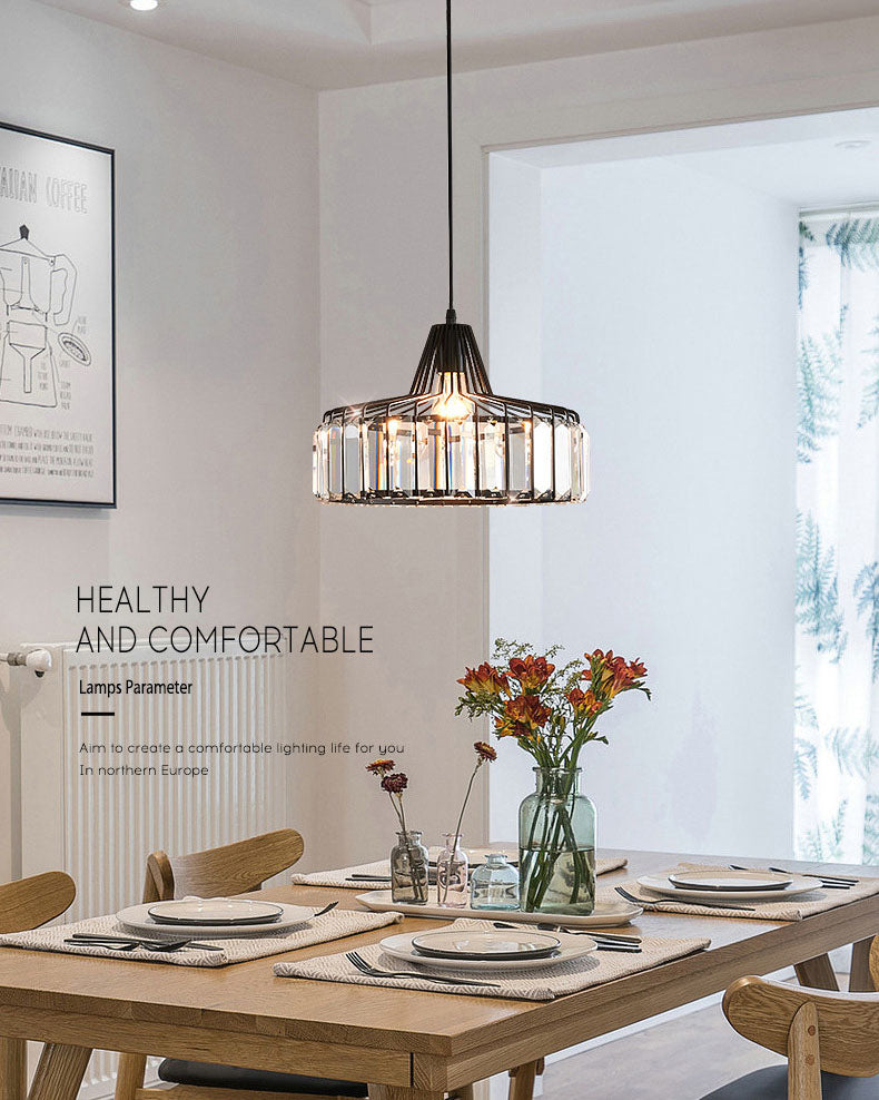 Lampe suspendue à pendentif de dôme créatif moderne lampe suspendue en fer forgé avec de l'ombre en cristal