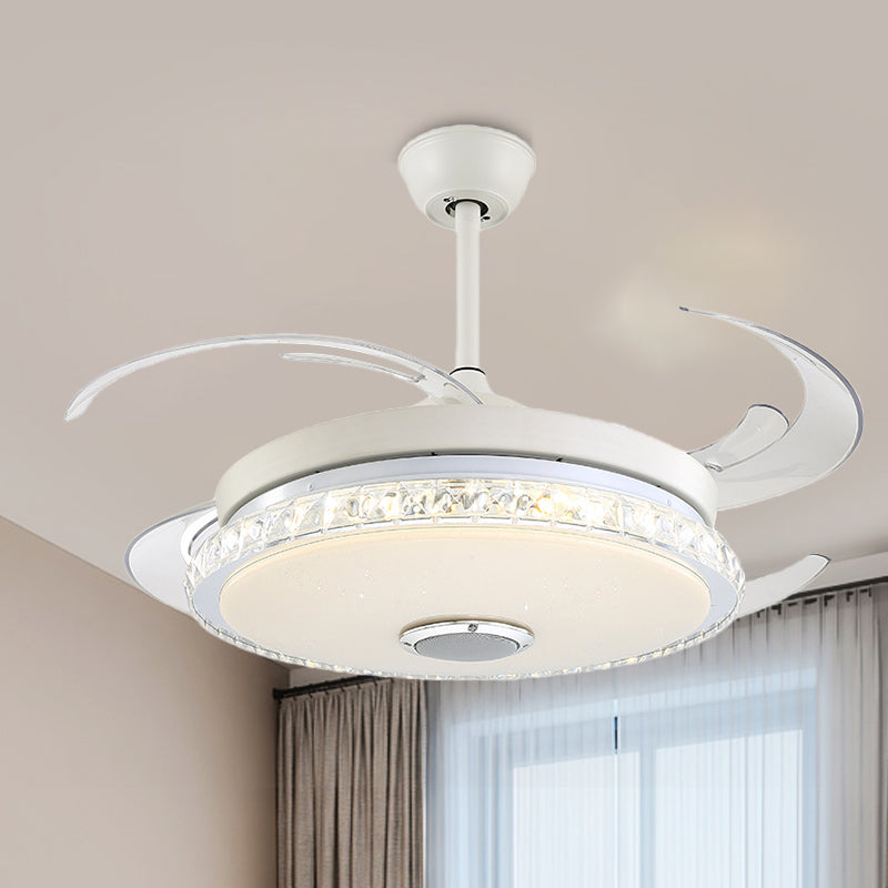 Éventail de plafond LED minimaliste
