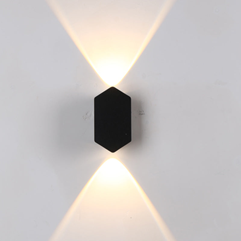 Black Outdoor LED Wall Sconce in Modern Creative Style Aluminium Geometric Waterproof Spotlight