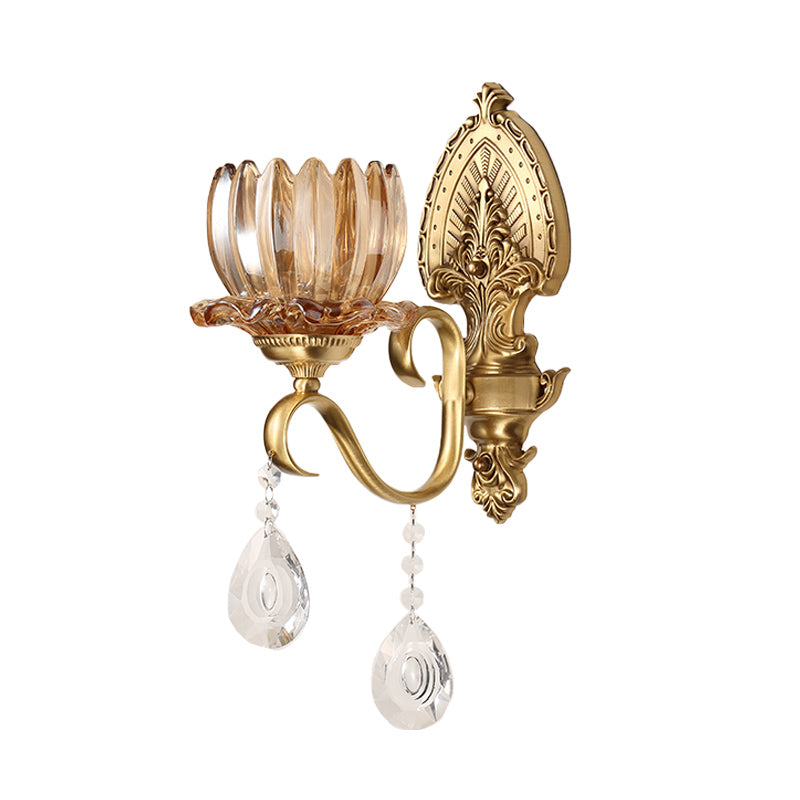 Lámpara de pared de bulbos dorada 1/2 luz de pared de vidrio de vidrio de vaso ámbar retro con caída de cristal transparente para sala de estar