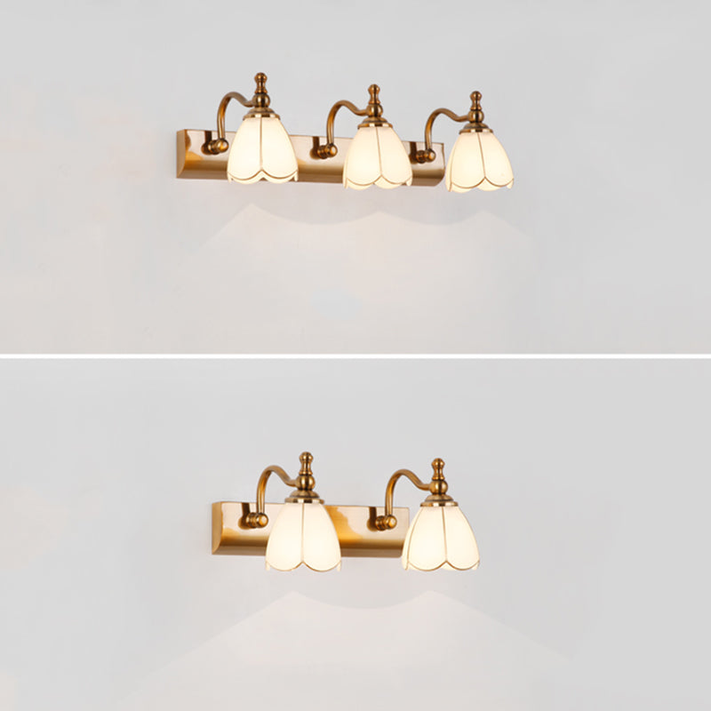Semplicità vintage Bell Bell Vanity Lights Sconce Milk Glass Wall Monte Flaching per bagno