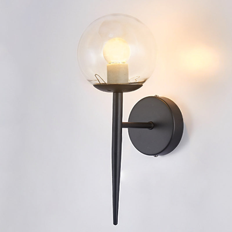 Lampe murale en fer forgé dans une applique murale en verre globe de style luxe moderne pour les espaces intérieurs