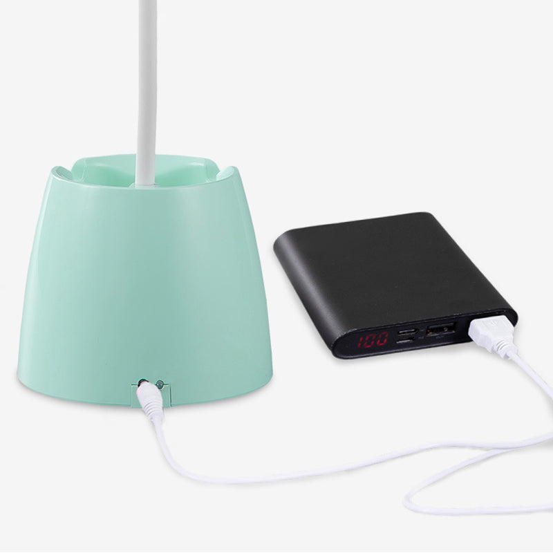 Salle d'étude LED LED LICTER MACARON LAVIRE DE TABLE RECHARGÉable avec une teinte en plastique conique