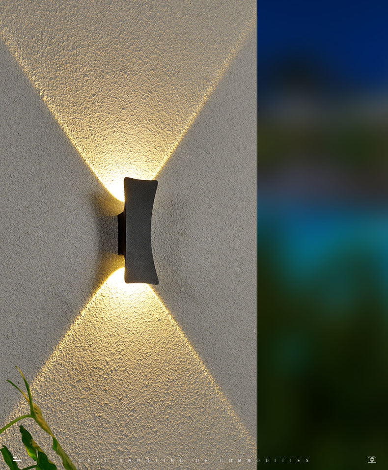Modern Minimalist Waterproof LED Wall Light Aluminium Outdoor Spotlight with Glass Shade