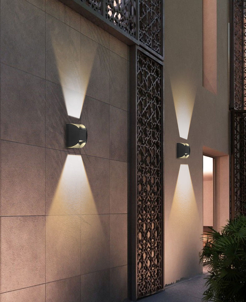 Black LED Wall Sconce in Modern Creative Style Aluminium Waterproof Spotlight with Glass Shade