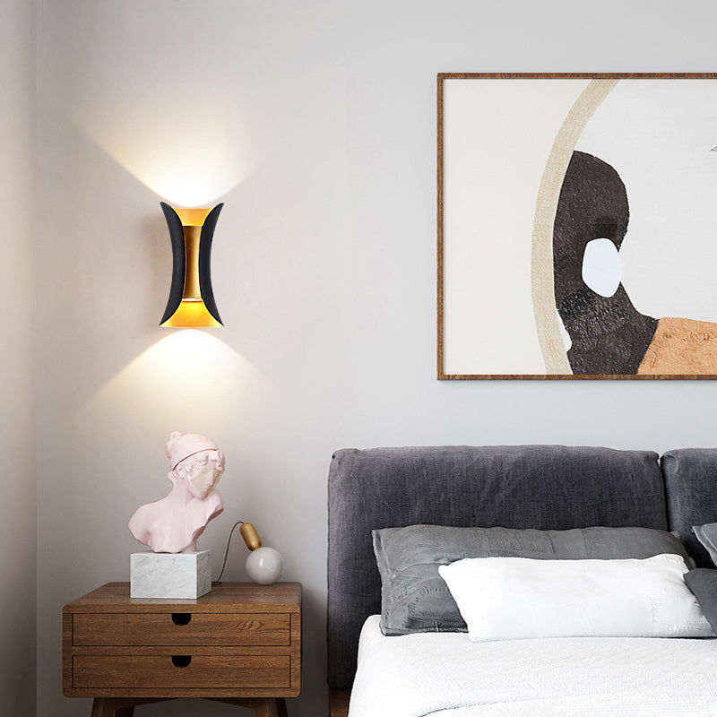 Lampada a parete a LED cilindrica nera nella moderna semplicità in alluminio SPETLE IN MAGLIAMENTO con tonalità di vetro