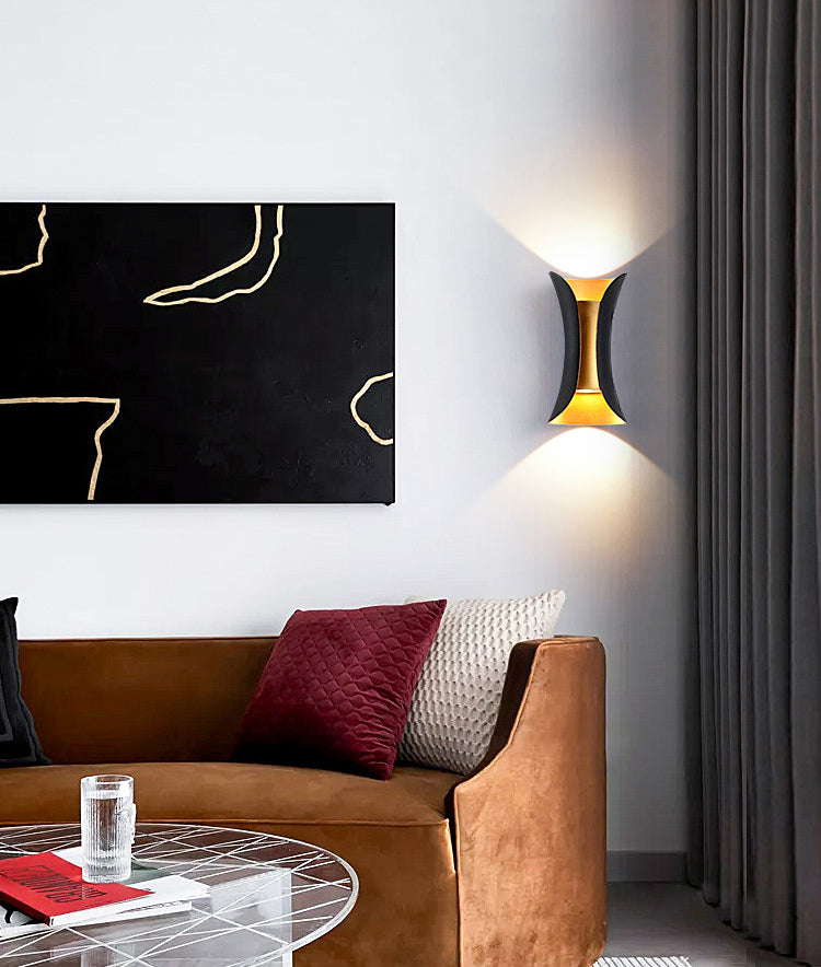 Lampada a parete a LED cilindrica nera nella moderna semplicità in alluminio SPETLE IN MAGLIAMENTO con tonalità di vetro