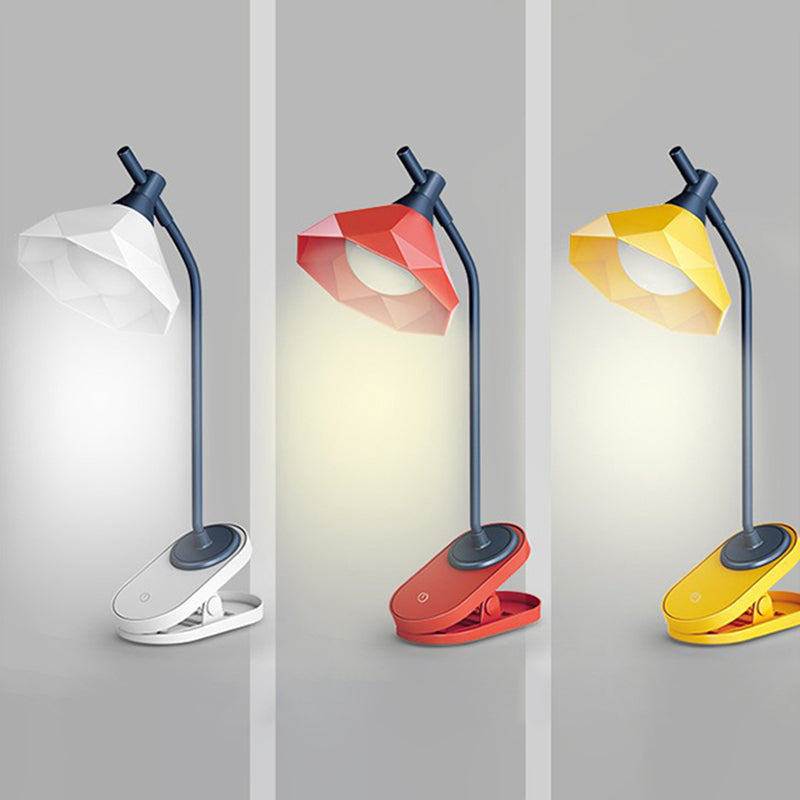 Lámpara de escritorio de sujetador con forma de diamante Macaron de plástico para la habitación de la habitación del niño recargable Luz de estudio LED