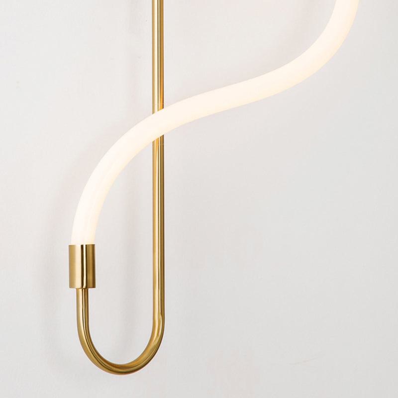 Gold Linear LED Wall Lamp in Modern Creative Style Wrought Iron Wall Sconce with Silicone Shade