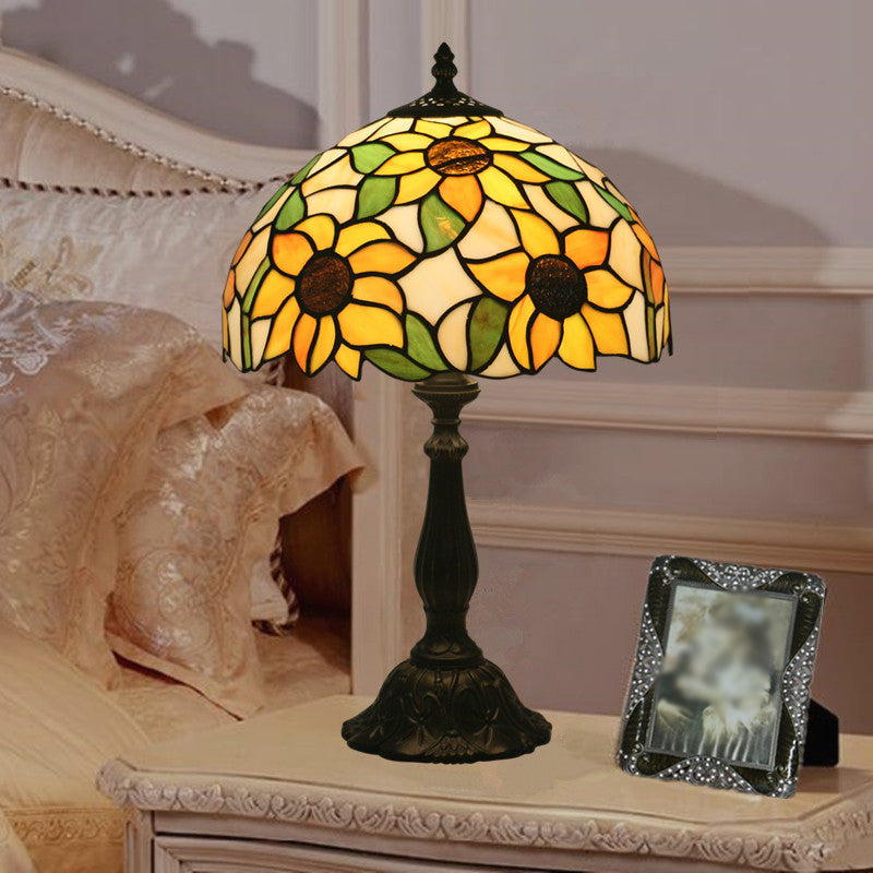 Tiffany Style Sunflower Nightstand Lampe 1 Head Art Glass Night Table Table Lampe en jaune