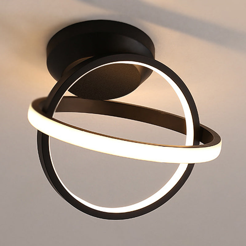Plafoniera a LED lineare a 2 luci in un moderno e semplice apparecchio da soffitto in alluminio con paralume in silicone