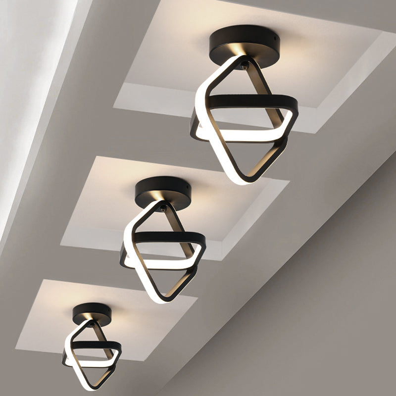 Plafoniera a LED lineare a 2 luci in un moderno e semplice apparecchio da soffitto in alluminio con paralume in silicone