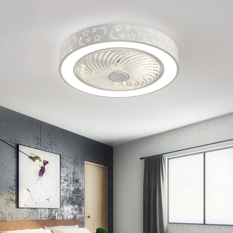 Moderne trommelvormige ventilatorlamp Acryl LED Slaapkamer Semi Flush Light in wit met afgelegen