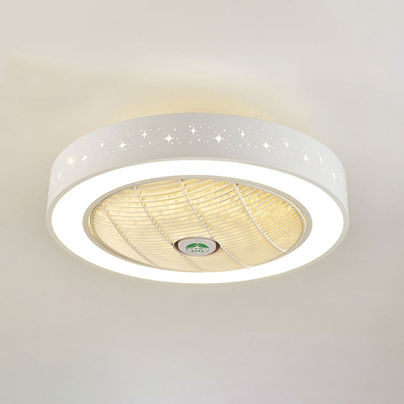 Moderne trommelvormige ventilatorlamp Acryl LED Slaapkamer Semi Flush Light in wit met afgelegen