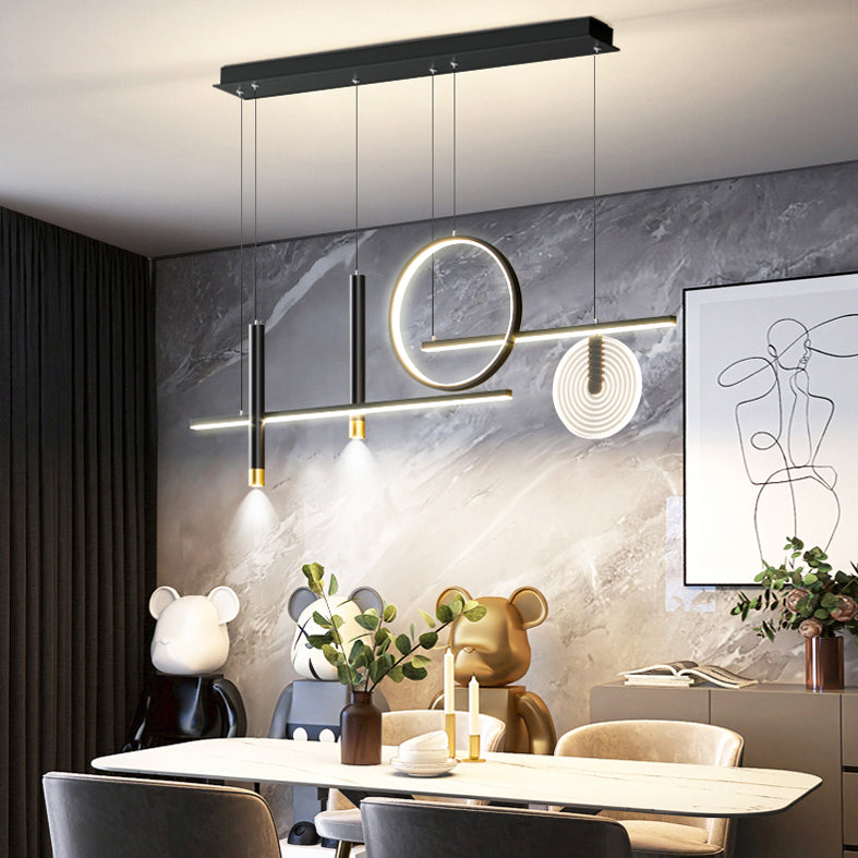 Impostazione dell'illuminazione del lampadario ombreggiato in metallo per la sala da pranzo