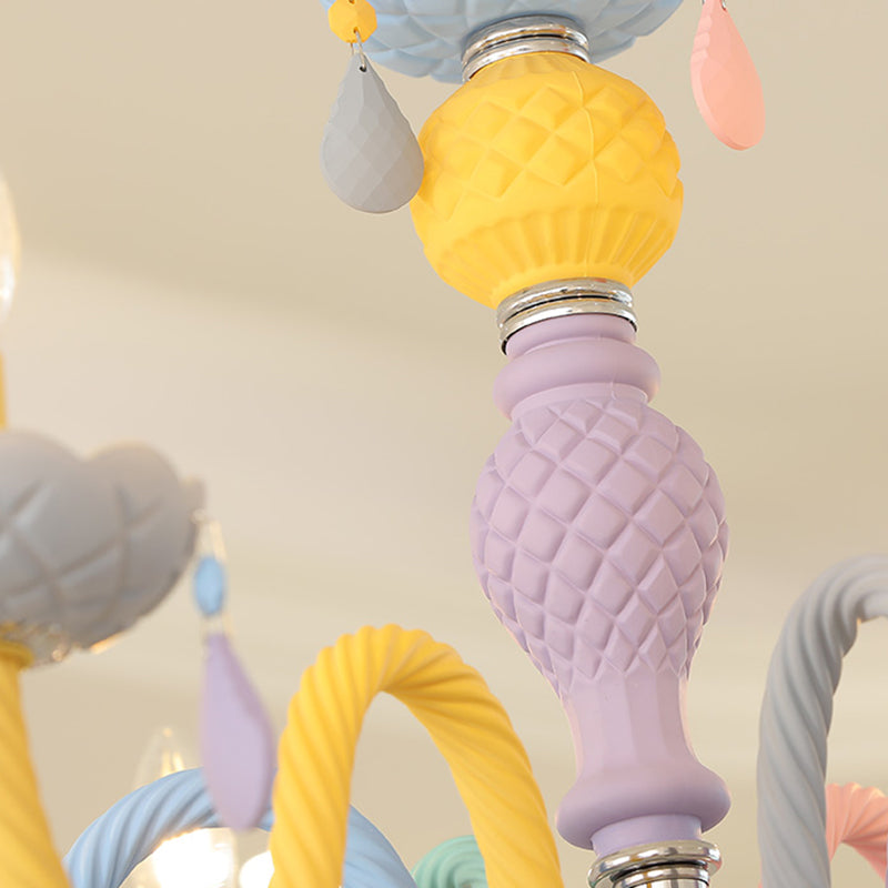 Pendre coloré en acier inoxydable dans un lustre en cristal de style créatif moderne pour chambre à coucher