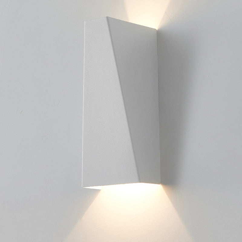 Polygon Wall Sconce Lighting Modern Style Metal 2-Lights Sconce Light in Black and White