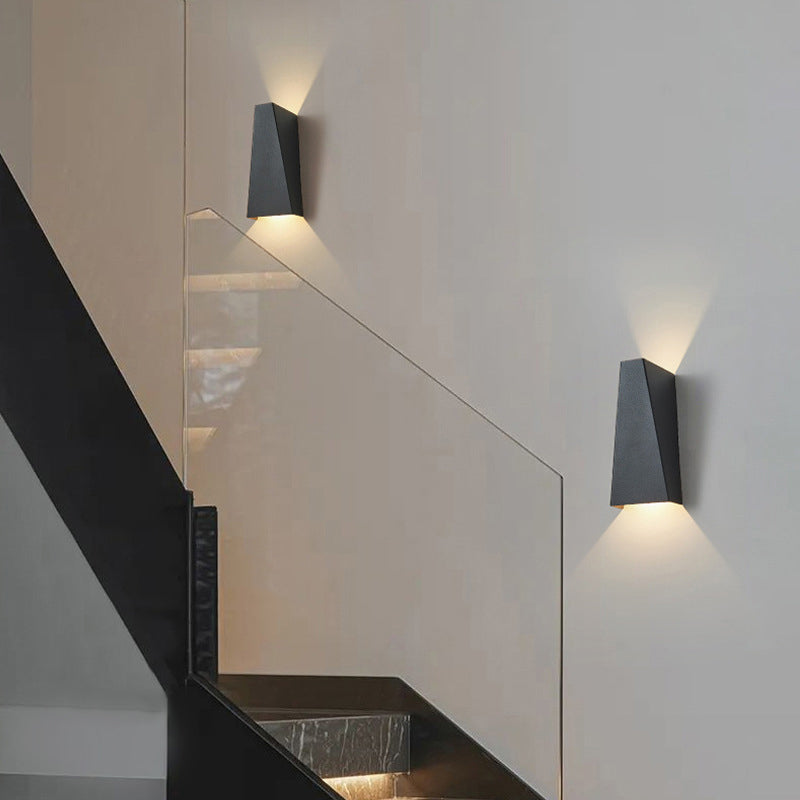 Polygon Wall Sconce Lighting Modern Style Metal 2-Lights Sconce Light in Black and White