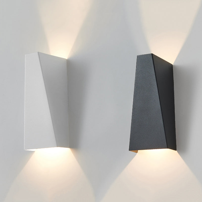 Polygon Wall Sconce Lighting Modern Style Metal 2-Lights Sconce Light in Black and White