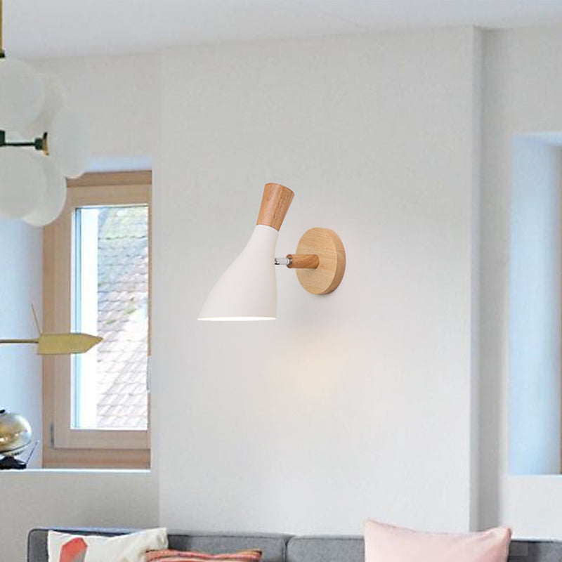 Luz de pared individual geométrica de macarrón en una lámpara de pared de madera de simplicidad moderna con sombra de hierro forjado