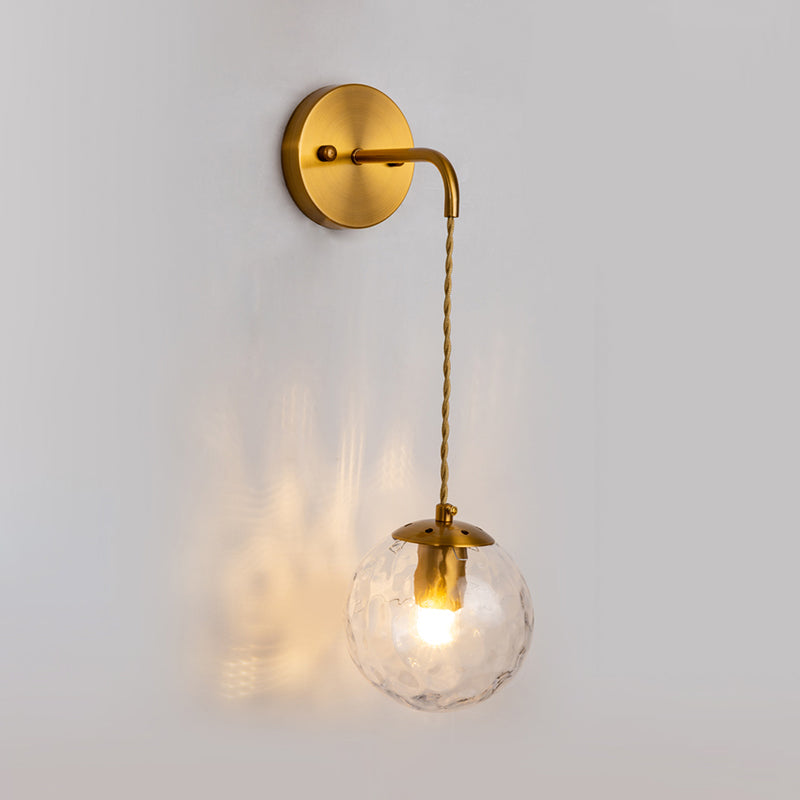 1 Kopf rund umleuchten zeitgenössische klare, verleumderte Glaswandlampe in Gold montiert
