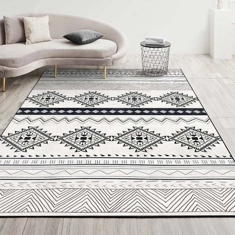 Bohemian Tribal Totem Rug Retro Polyester Carpet Stain Resistant Area Rug for Living Room