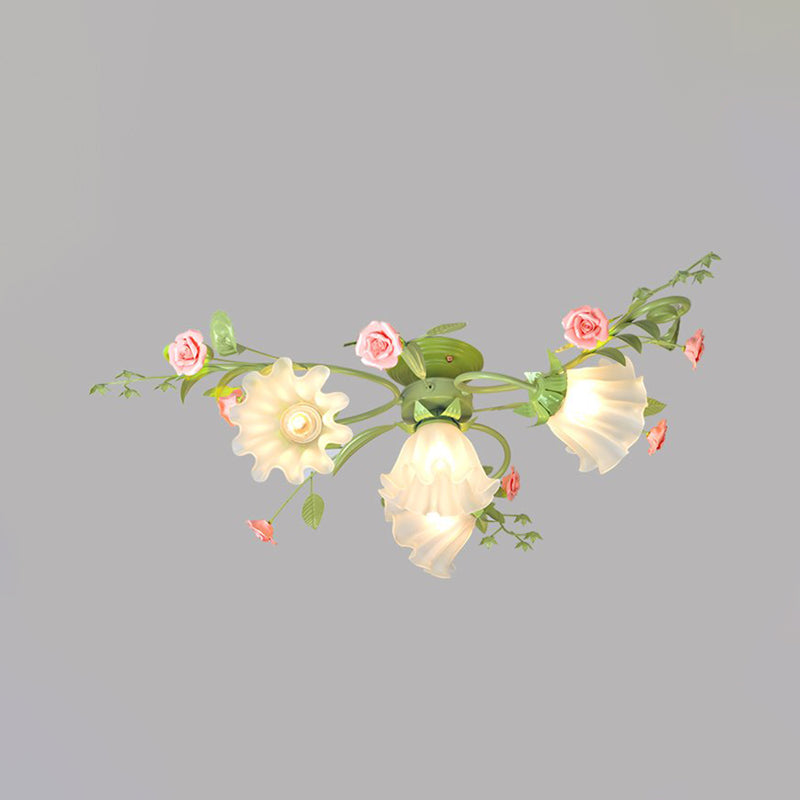 Plafonnage à fleurs traditionnelles Aménagement de luminaire 4 ampoules en verre opal semi-lustre en vert en verre opale en vert