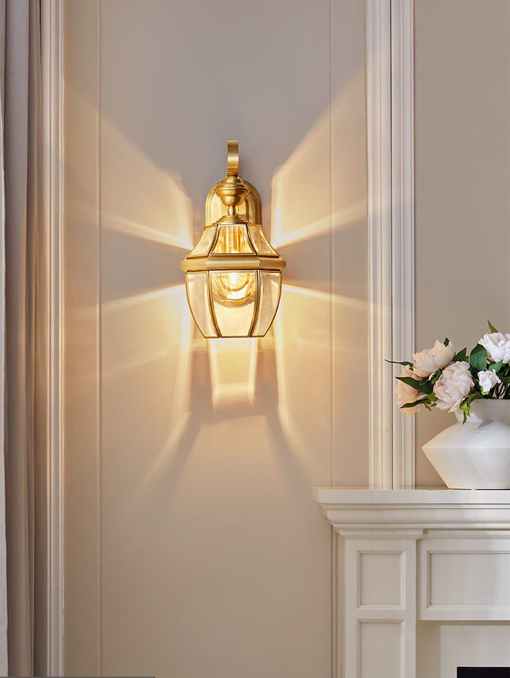 Modern Simple Style Geometric Shade Wall Sconce Metal and Glass 1 Light Sconces in Gold Finish