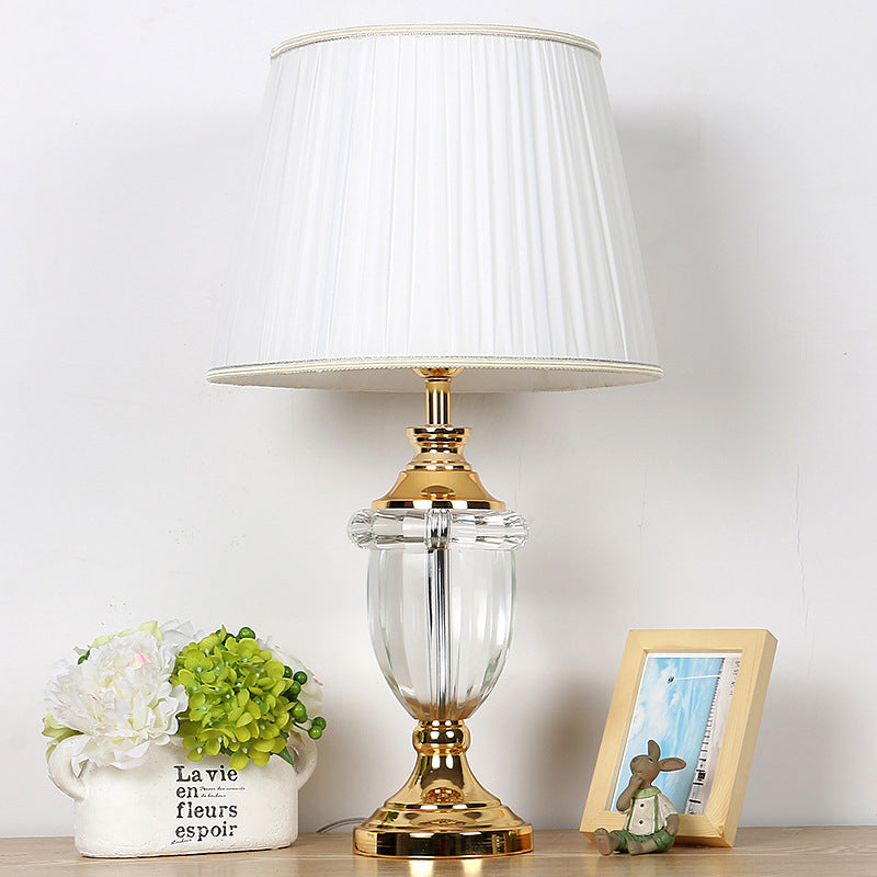 Abat-jour plissé pour chambre à coucher, lampe de Table rurale élégante à ampoule unique, lampe de chevet blanche avec décoration en cristal clair