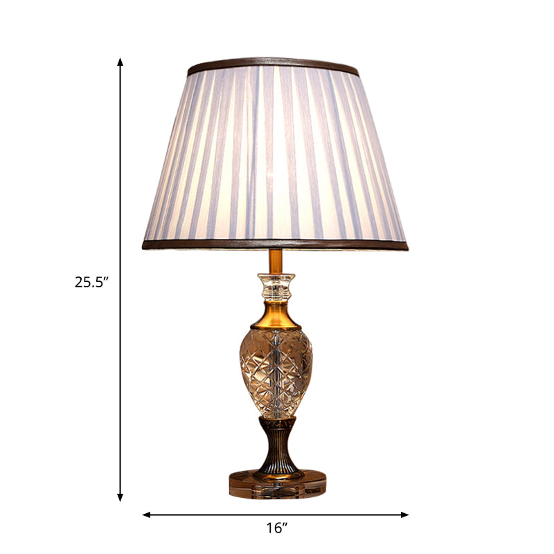 Lampada da notte tradizionale con paralume plissettato, lampada da tavolo in tessuto a 1 luce in bianco per camera da letto