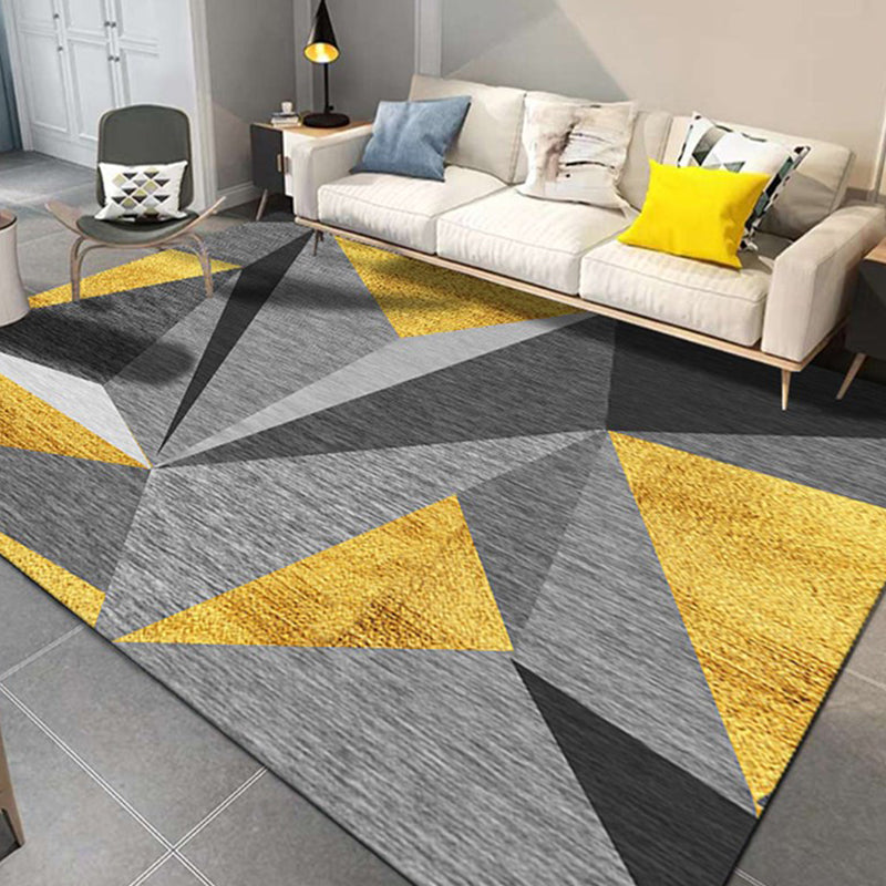 Multicolor Modern Indoor Rug Polyester Triangle Print Carpet Stain Resistant Rug for Home Decoration
