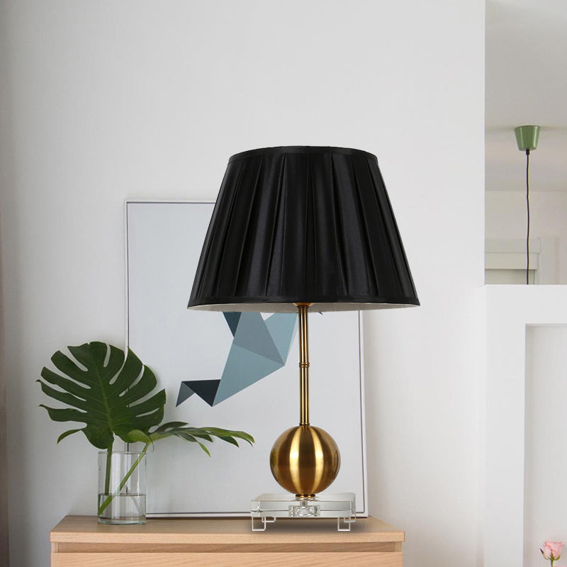 Lampe de table en tissu noir, lampe de nuit de campagne à lumière unique en noir pour chambre à coucher avec base en cristal