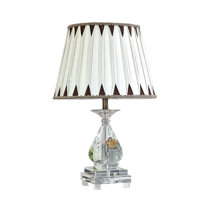 Lampe de table à bulbe unique Rural Plissée de tissu de nuit Lumière en blanc avec une base en cristal pour la chambre