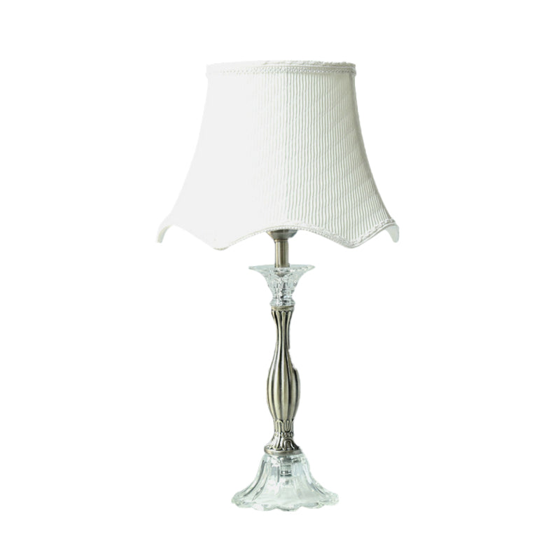 Luce da tavolo notturno classico 1 emomobile di cristallo chiaro in bianco per camera da letto con tonalità in tessuto