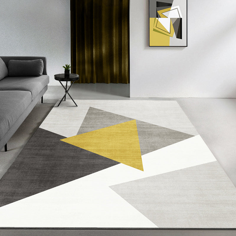 Color Mixed Triangle Rug Polyester Minimalist Carpet Non-Slip Backing Indoor Rug for Home Decoration