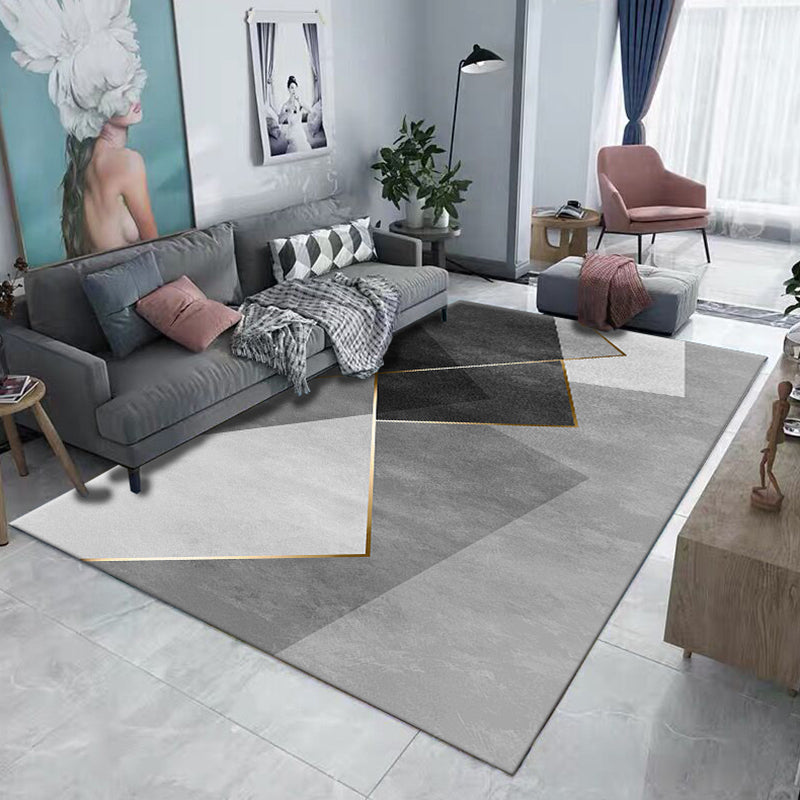 Grey Tone Triangle Print Rug Polyester Simple Carpet Non-Slip Backing Indoor Rug for Home Decoration
