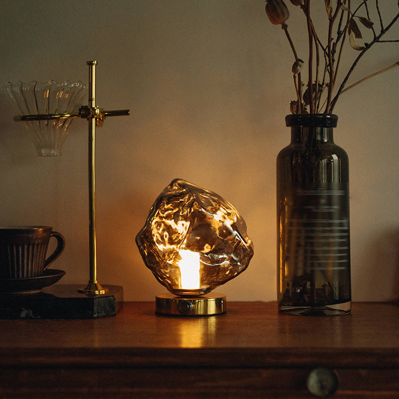 Lámpara de mesa de oro de 1 luces de color nocturna de vidrio en forma de piedra
