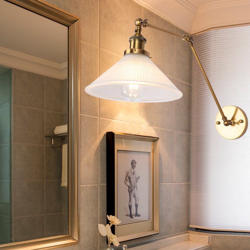 Vintage Industrial Cone Leuchte Leuchte Metall 1-Licht Wandleuchte in Messing und Weiß