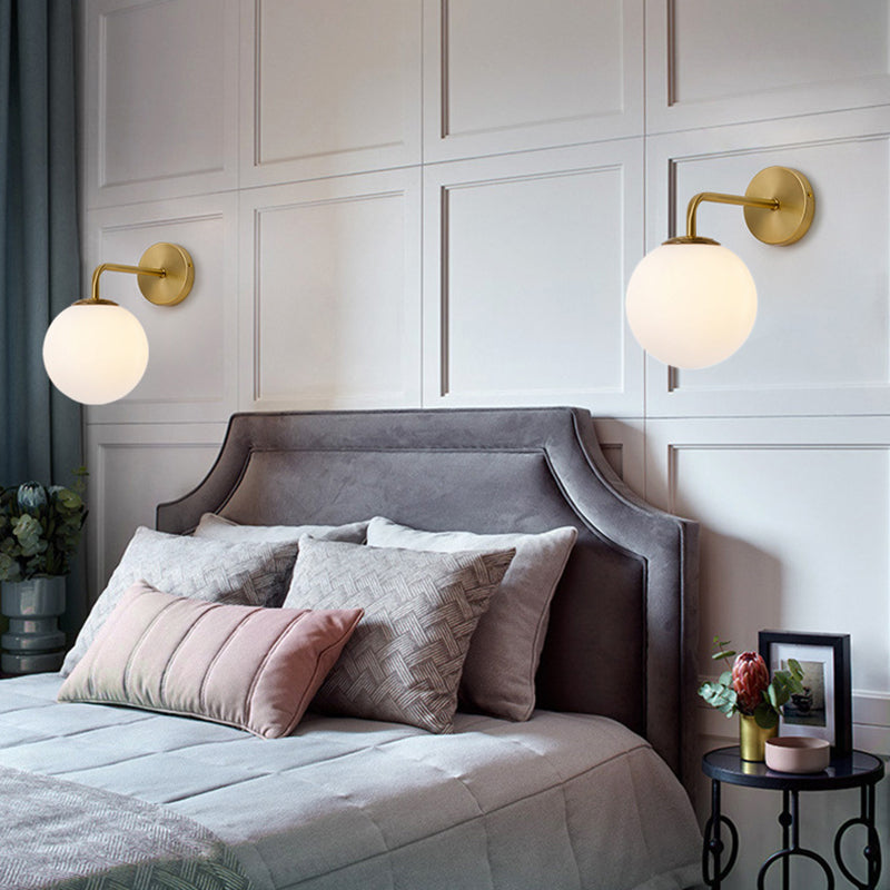 Orb Leuchtenbeleuchtung industriell geblasenes Glas 1-Licht-Wandlampen in Gold und Schwarz