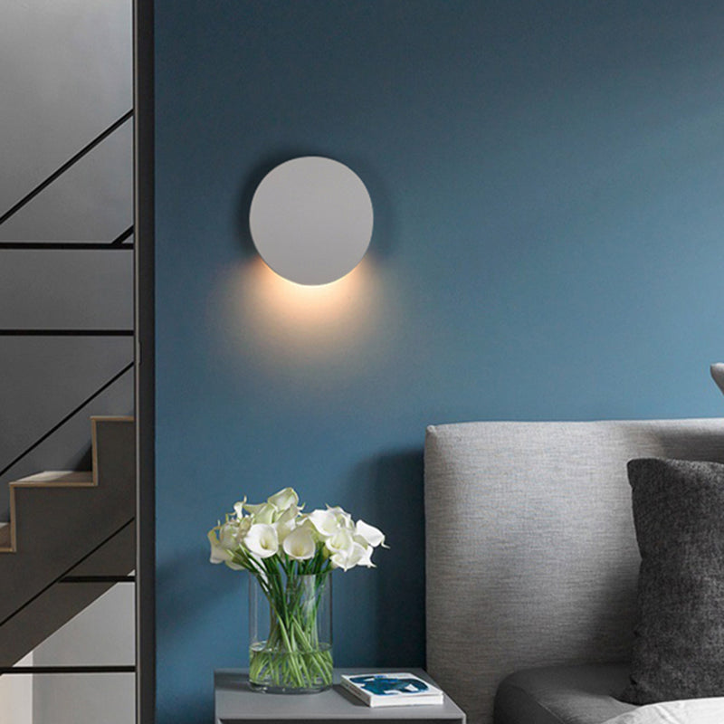 Circular LED Single Wall Lamp in Modern Simplicity Aluminium Wall Light for Interior Spaces