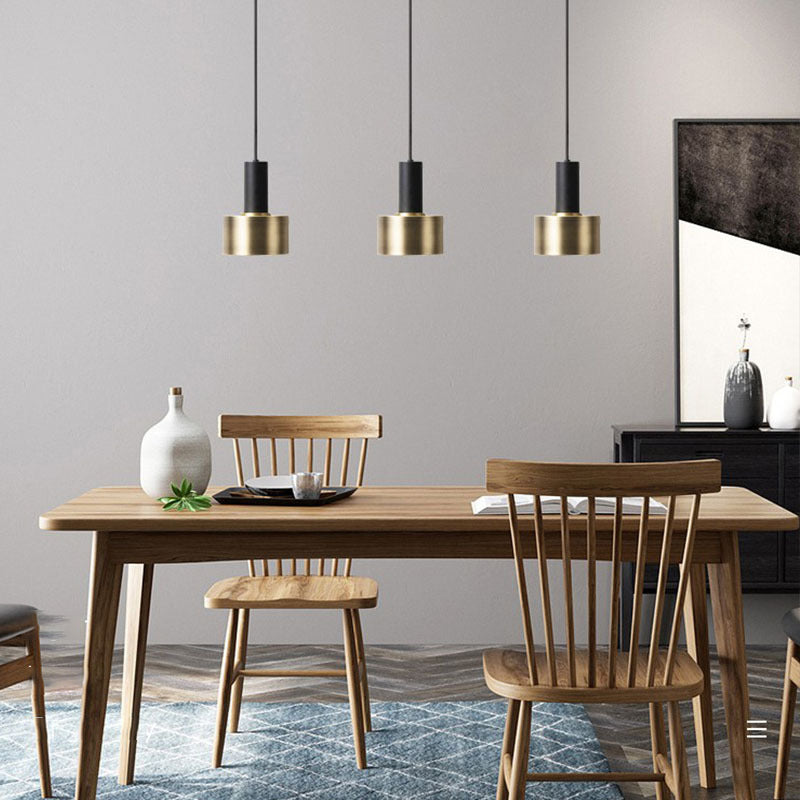 Lampe suspendue noire à 3 légers dans un pendentif en métal de style luxe moderne Lumière en métal pour salle à manger