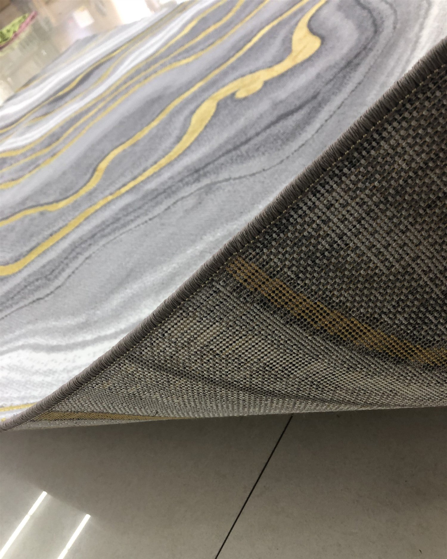 White Tone Modern Indoor Rug Polyester Gradient Rendering Carpet Easy Care Rug for Home Decoration