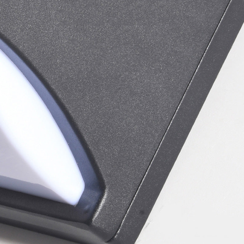 Geometric Shade Wall Lighting Modern Simple Style Metal 1 Light Sconce Light in Black and White